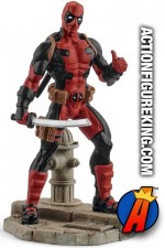 SCHLEICH MARVEL UNIVERSE 4-INCH SCALE DEADPOOL PVC FIGURE