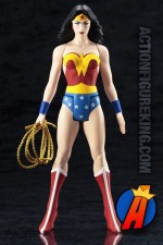 Kotobukiya DC COMICS SUPER-POWERS Collection WONDER WOMAN ArtFX statue.