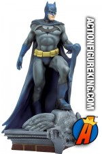 EAGLEMOSS 13-INCH MEGA DC SUPER HEROES BATMAN FIGURE