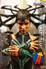 MEZCO MARVEL COMICS THOR RAGNAROK HELA ACTION FIGURE