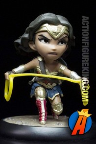 DC COMICS JLA WONDER WOMAN Q-FIG from QUANTUM MECHANIX