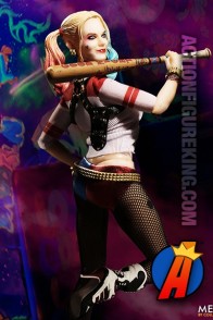 MEZCO One:12 Collective DC Comics HARLEY QUINN Action Figure.