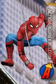 MEZCO 1:12 COLLECTIVE MARVEL COMICS SPIDER-MAN HOMECOMING ACTION FIGURE