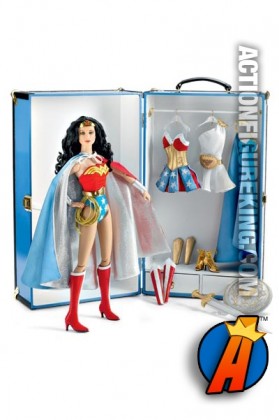 Exclusive FAO Schwarz Wonder Woman figure and trunk from Tonner.
