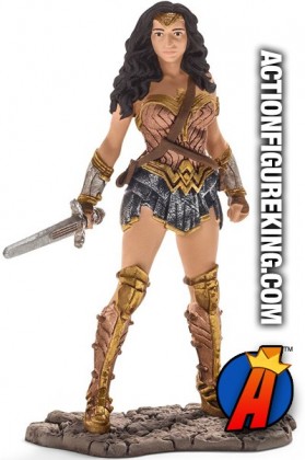 SCHLEICH DC COMICS BATMAN vs. SUPERMAN WONDER WOMAN 4-INCH SCALE PVC FIGURE