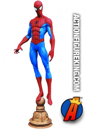Diamond Select Toys MARVEL Gallery 9-inch scale SPIDER-MAN PVC Figure.