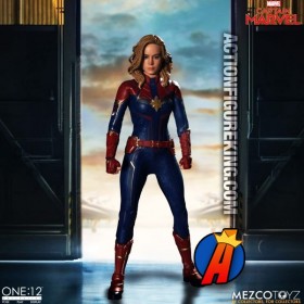 MEZCO 1:12 COLLECTIVE Marvel Comics Avengers CAPTAIN MARVEL ACTION FIGURE