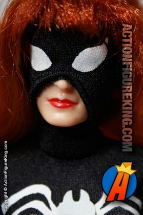 Marvel Famous Cover Series Spider-Woman action figure with removable fabric outfit from Toybiz.