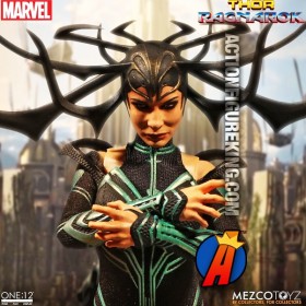 MEZCO MARVEL COMICS THOR RAGNAROK HELA ACTION FIGURE