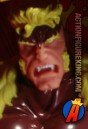 A detailed view of the head sculpt from this X-Men Deluxe 10-inch Sabretooth action figure from Toybiz.