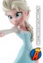 From the world of Frozen comes this Disney Infinity Elsa figure.
