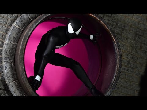 Mezco One:12 Collective PX Exclusive Symbiote Spider-Man