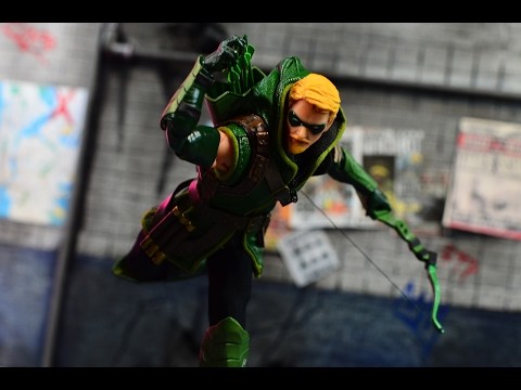 Mezco One:12 Collective Green Arrow Review