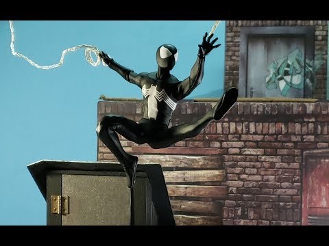 MEZCO PX EXCLUSIVE BLACK SUIT SPIDER MAN