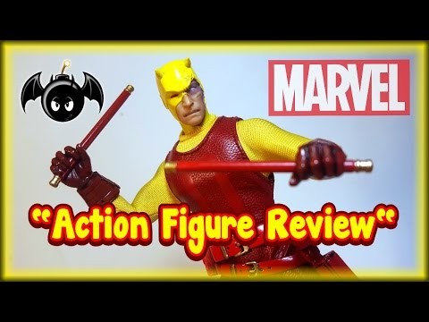 Mezco Toyz One:12 Collective Classic Daredevil figure review.(Previews Exclusive)(Yellow Daredevil)