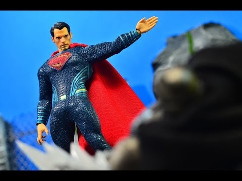 Mezco One:12 Collective (Batman V. Superman) Superman Review