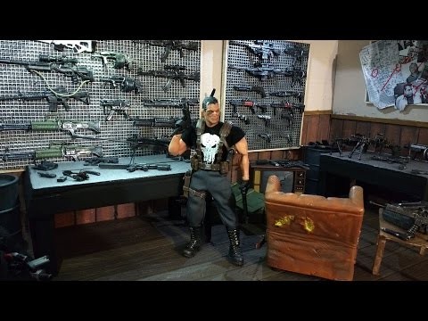 Mezco One:12 Collective PX Deluxe Punisher Review