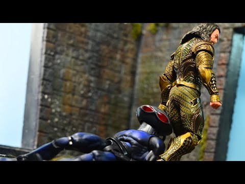 Mezco One:12 Collective Justice League Aquaman Review