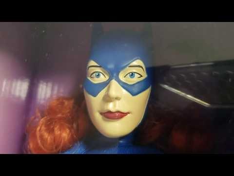MEGO DC Comics CLASSIC 14-INCH BAT-GIRL Action FIGURE Review